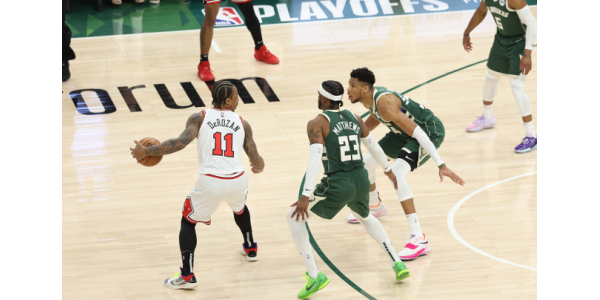 Milwaukee Bucks alleggeriscono i Chicago Bulls 116-100